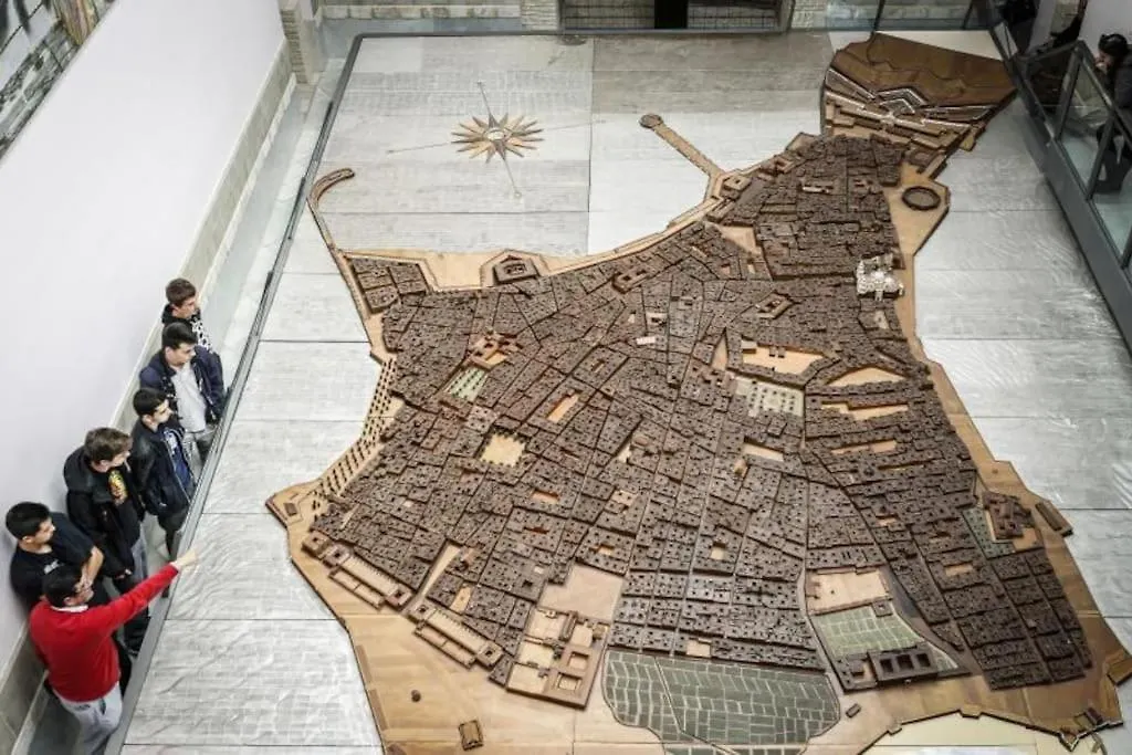 El Taller Cadiz 0*,